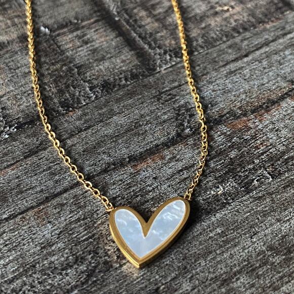 NEW Mother Of Pearl Heart Layering Necklace - Picture 5 of 8